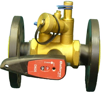 Балансировочный клапан Ballorex (Баллорекс) V c измерительными ниппелями и дренажом Ду15-50 с рукояткой присоединение фланец / фланец на Ру16
