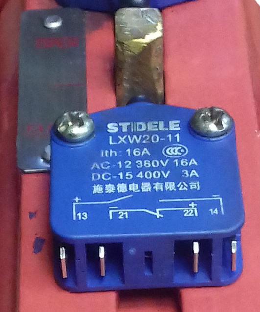 Концевой выключатель для задвижки ABRA пожарной с индикатором положения и невыдвижным голым штоком ABRA-A4010(16)-iXXX чугунной с индикатором положения или концевыми выключателями